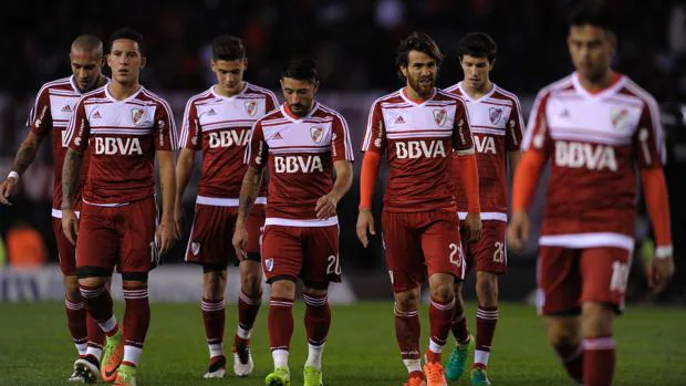 Los jugadores de River Plate, en un partido ante Racing el 18 de junio