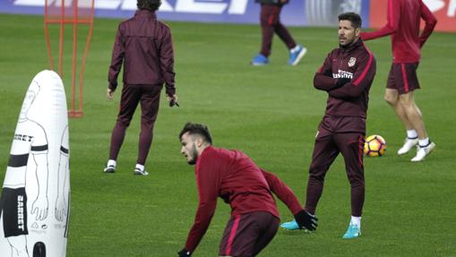 El Cholo en un entrenamiento del Atlético.