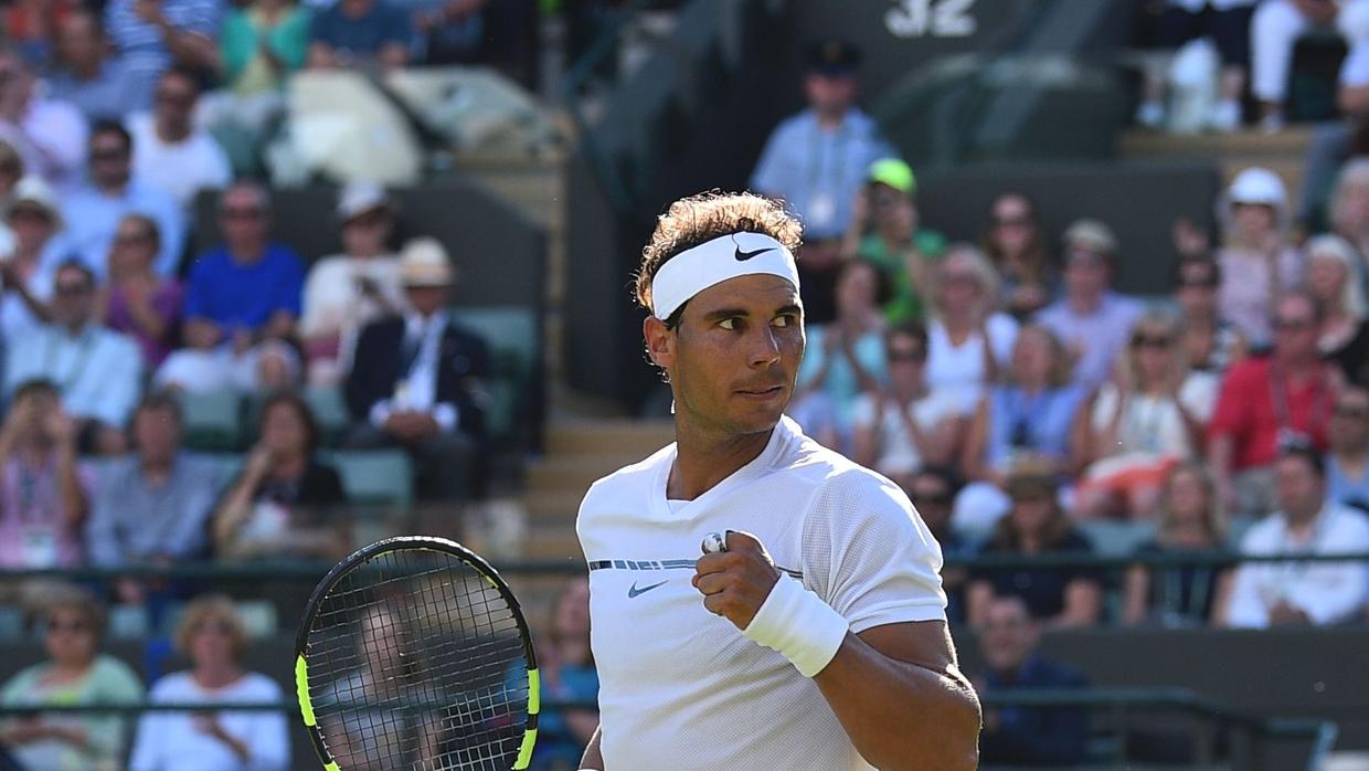 Rafa Nadal, durante su primer partido en la hierba de Londres