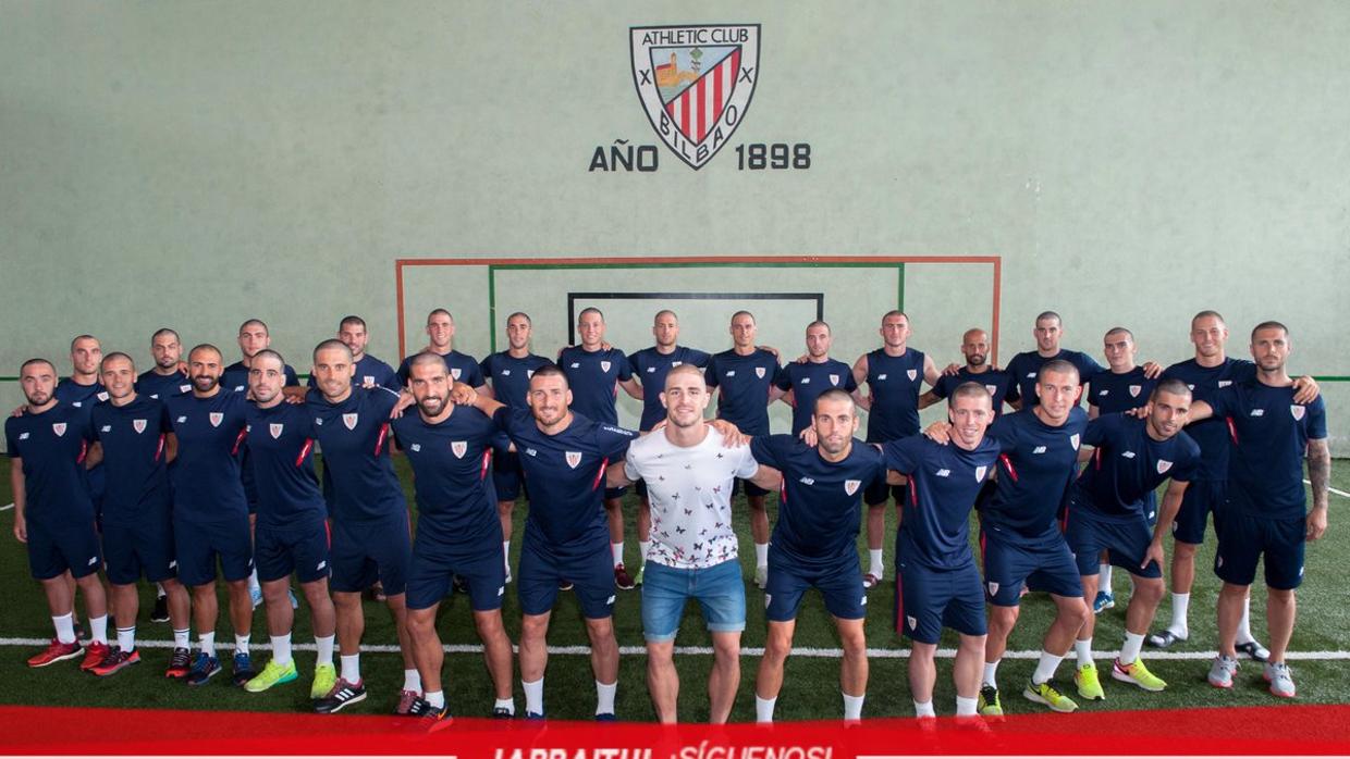Los jugadores del Athletic en el pabellón de Lezama