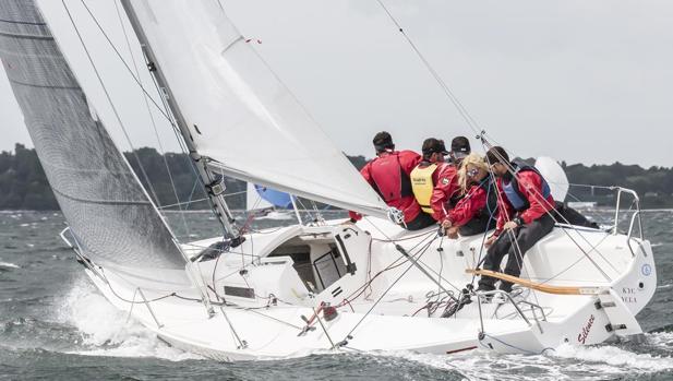 Rayco y su «Princesa Yaiza», líder del Mundial de J 80