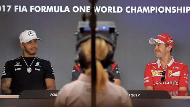 Lewis Hamilton y Sebastian Vettel, durante la rueda de prensa del pasado jueves