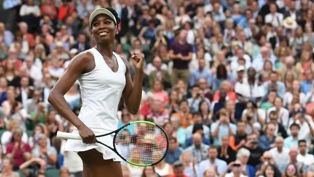 Venus celebra su pase a las semifinales de Wimbledon