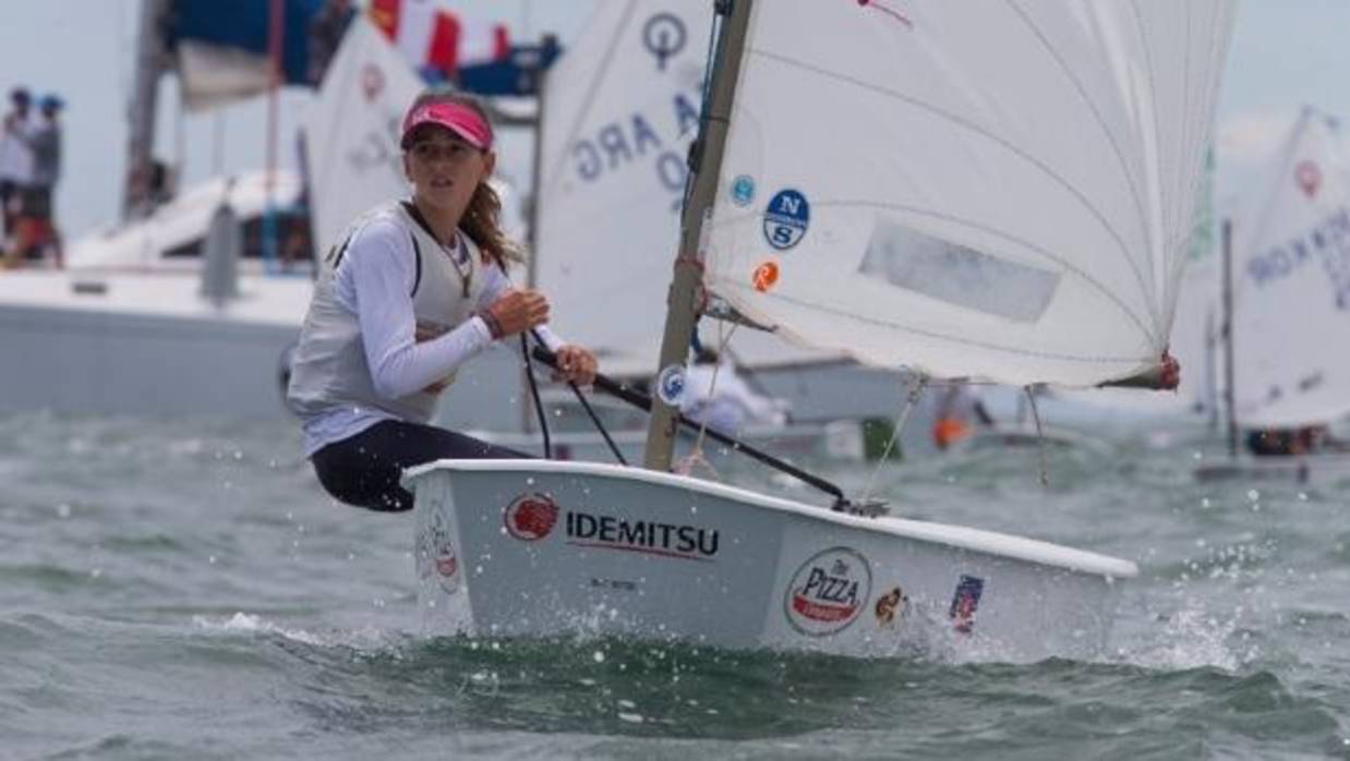 María Perelló se mete en el grupo oro en el Mundial de Optimist