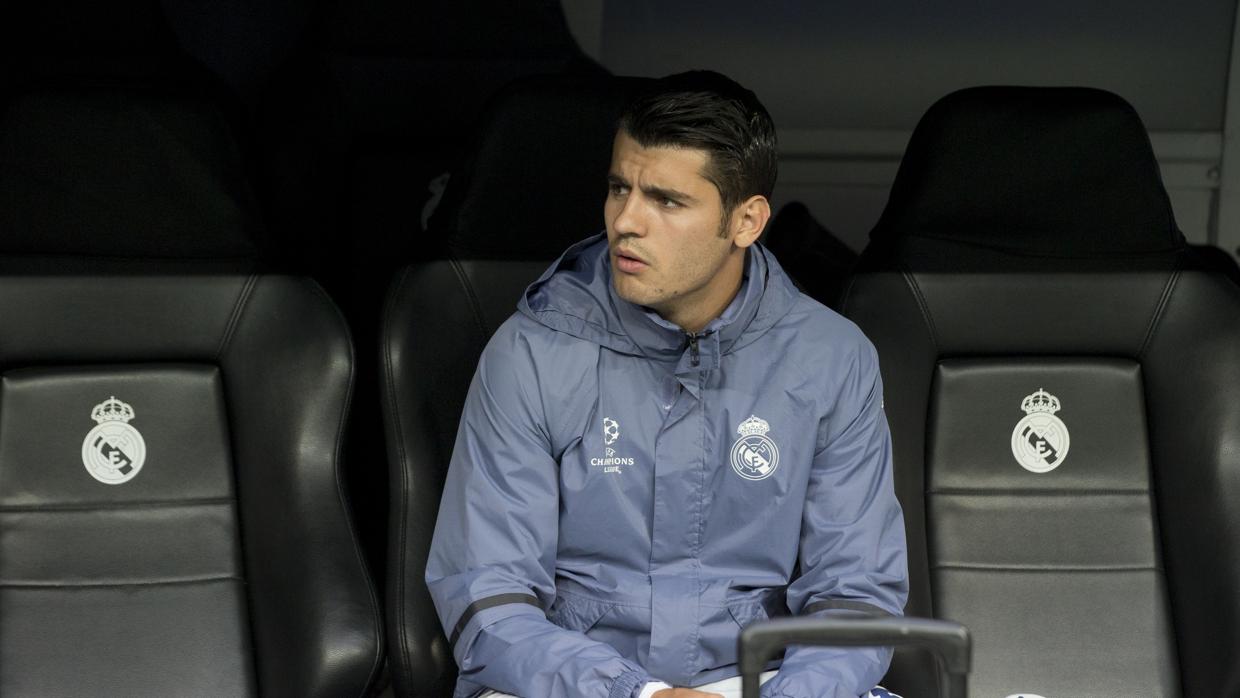 Morata en el banquillo del Real Madrid