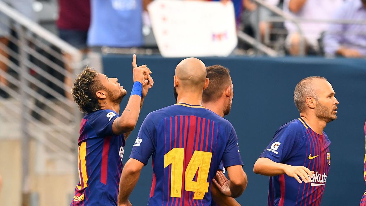 Neymar celebra un de los goles que le marcó a la Juventus