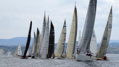 El «Aizen» arponea su primera Ballena de Oro