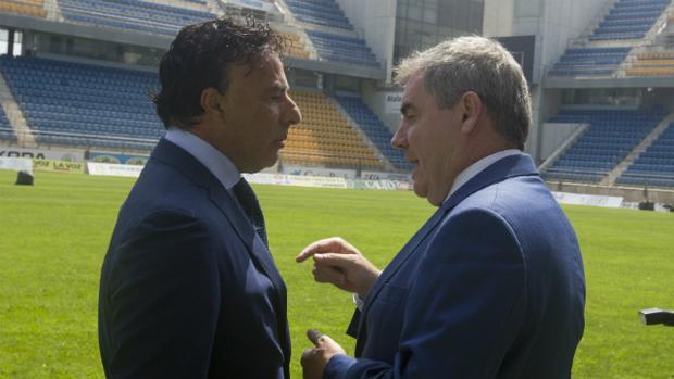 El Cádiz CF, bloqueado por la guerra Pina-Vizcaíno