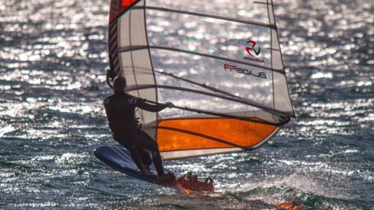 Fernando Martínez del Cerro, campeón de la copa de España de Fórmula Windsurf