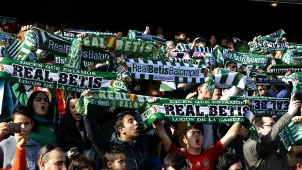 El Betis pone a la venta 299 entradas para el debut frente al Barcelona