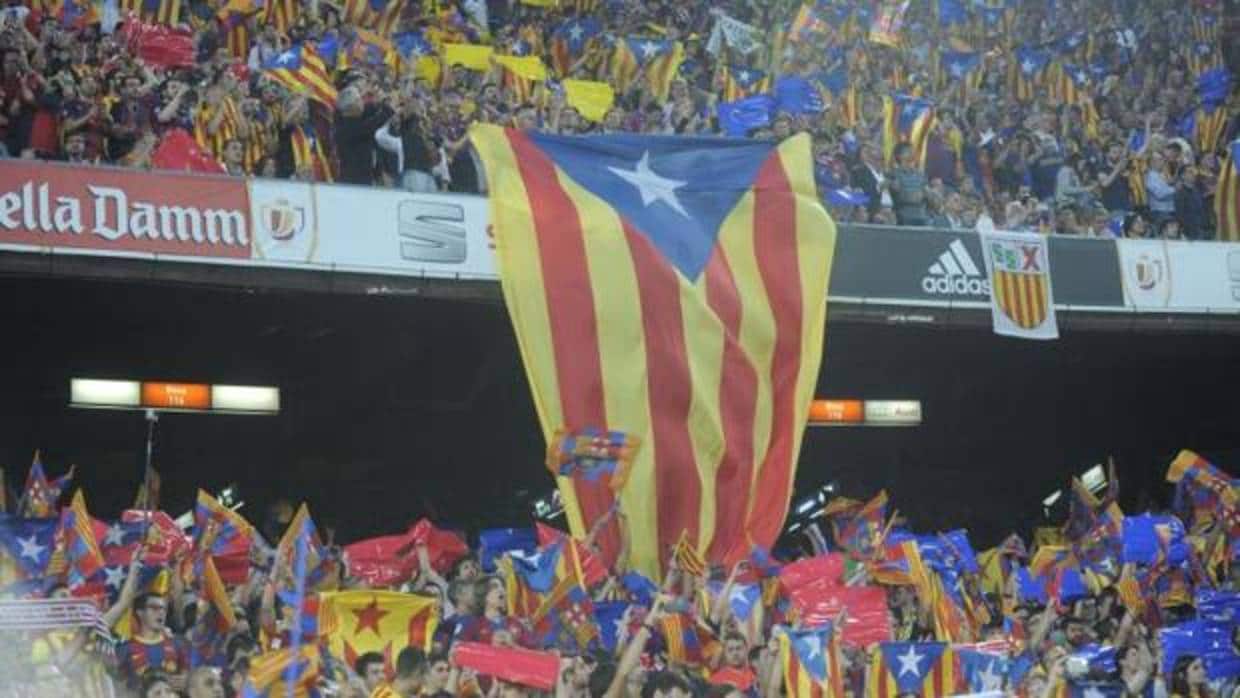 Imagen de la grada culé durante la final de Copa del Rey 2015
