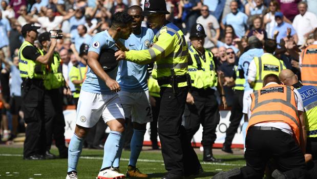 La Policía investiga un incidente de Agüero en la celebración del gol del triunfo del Manchester City