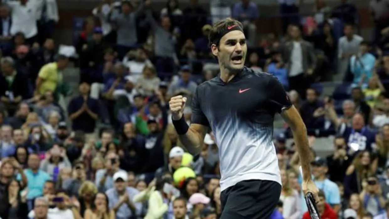 El tenista suizo Roger Federer celebra su victoria ante Feliciano López