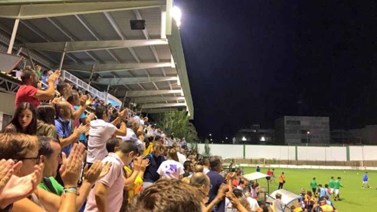 Primera eliminatoria de la Copa disputada en el Estadio El Maulí de Antequera