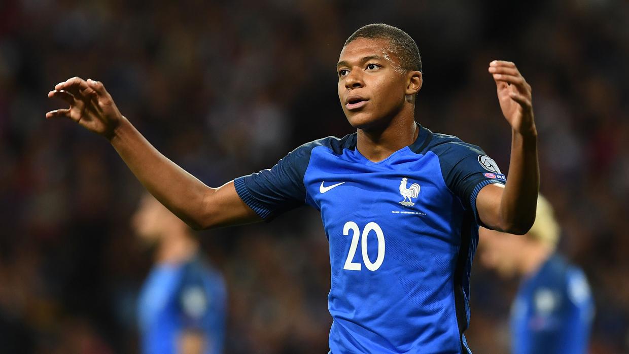 Kylian Mbappé con la selección francesa