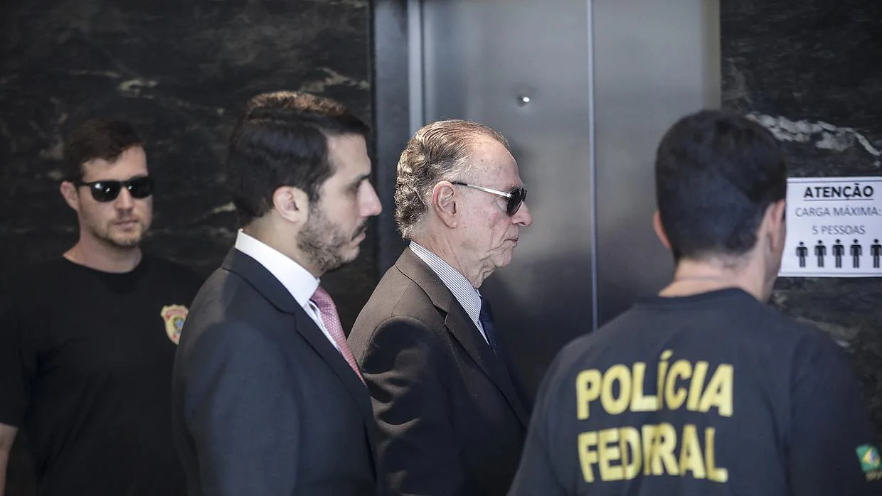 Carlos Nuzman llegando a la sede de la Policía Federal de Brasil