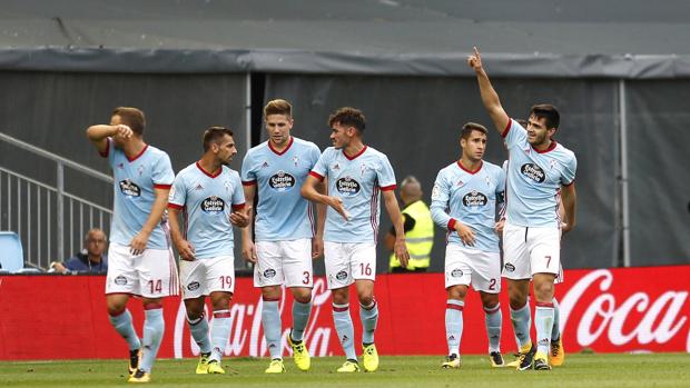 Maxi Gómez da al Celta su primer triunfo