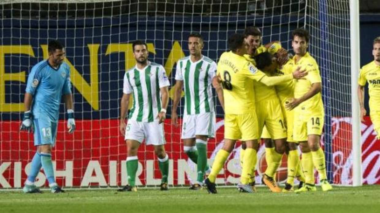 Villarreal-Betis (3-1): Errores decisivos en las dos áreas