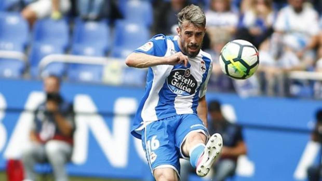 Luisinho agrava la situación del Alavés