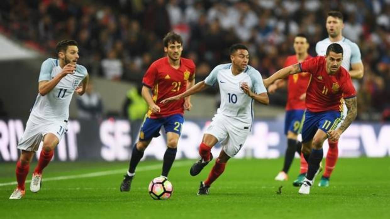 Silva y Vitolo, en un partido de la selección española ante Inglaterra