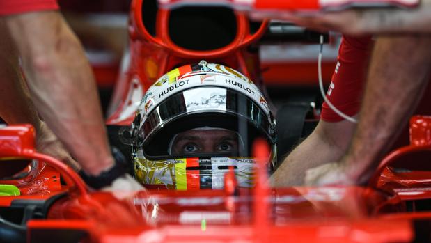 Otra pole de Hamilton, otro fiasco de Vettel