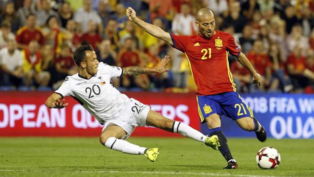 Silva y Piqué no jugarán contra Israel