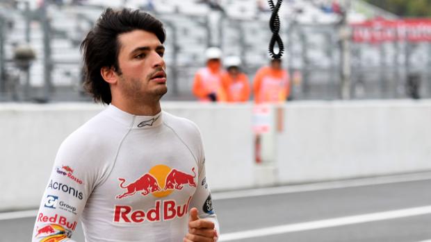 Carlos Sainz correrá con Renault en Austin