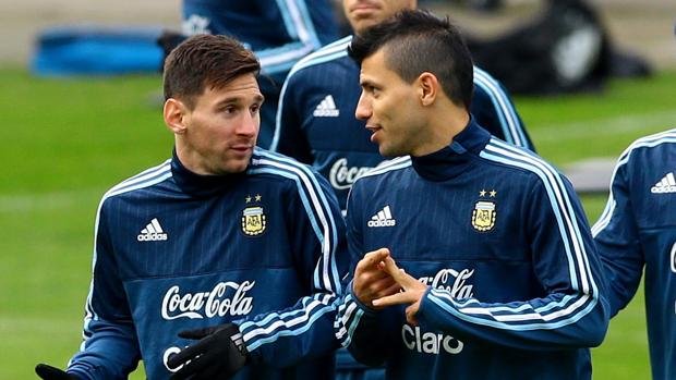 Agüero: «El Manchester City no tiene problemas de dinero para fichar a Messi»