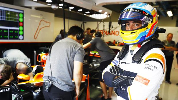 Fernando Alonso, a vueltas con la Triple Corona