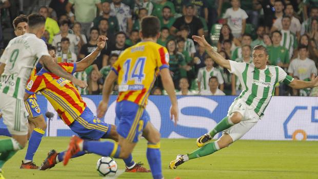 Betis-Valencia (3-6): Estuvo demasiado tiempo lejos de la victoria