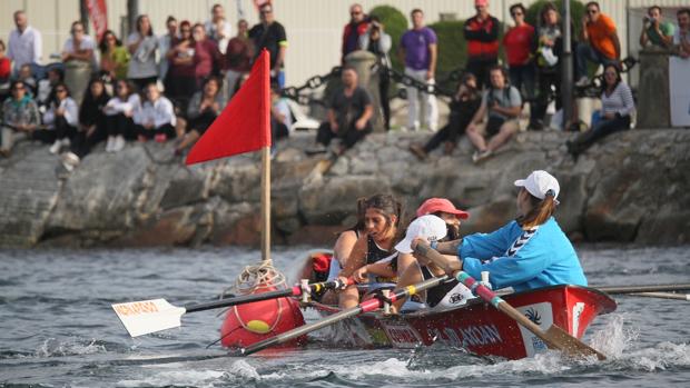 50 bateles compiten en Marín en el Trofeo ENCE