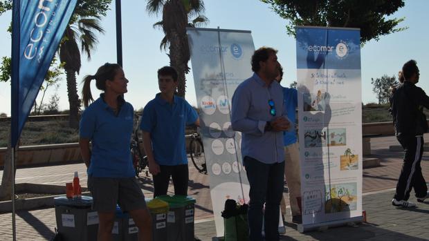 Tragsa y Ecomar regeneran las dunas de la Playa norte de Peñíscola