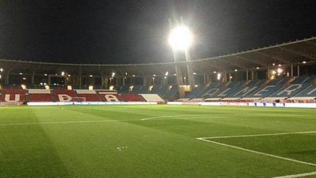 El Cádiz CF estrenará césped en Almería