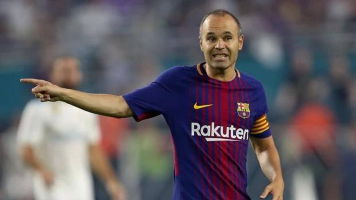 Andrés Iniesta durante un partido del Barcelona esta temporada