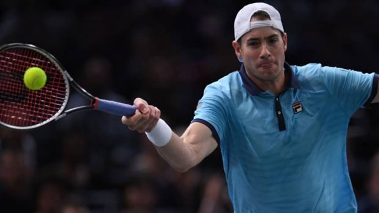 Isner se queda sin final y acerca a Carreño a la Copa de Maestros