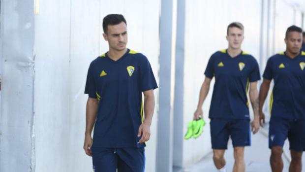 UD Almería-Cádiz CF: Evitar un naufragio en el Mediterráneo