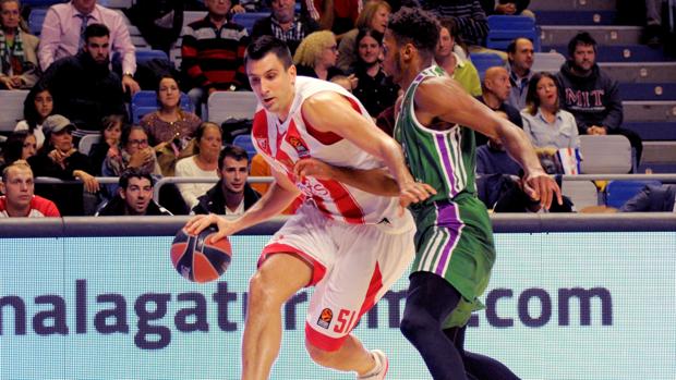 Unicaja vuelve a ganar como local tras superar ampliamente al Estrella Roja