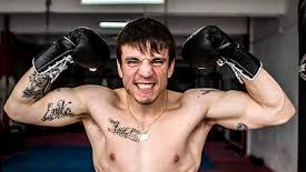 Kerman Lejarraga gana a los puntos a Del Río y es el nuevo campeón de España welter