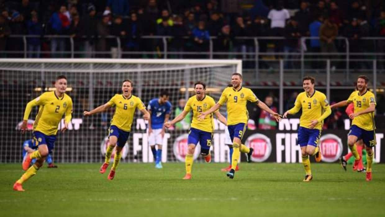 Los jugadores de Suecia celebran la clasificación para el Mundial de Rusia 2018