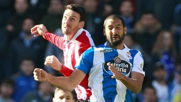 El Deportivo sobrevive a balón parado