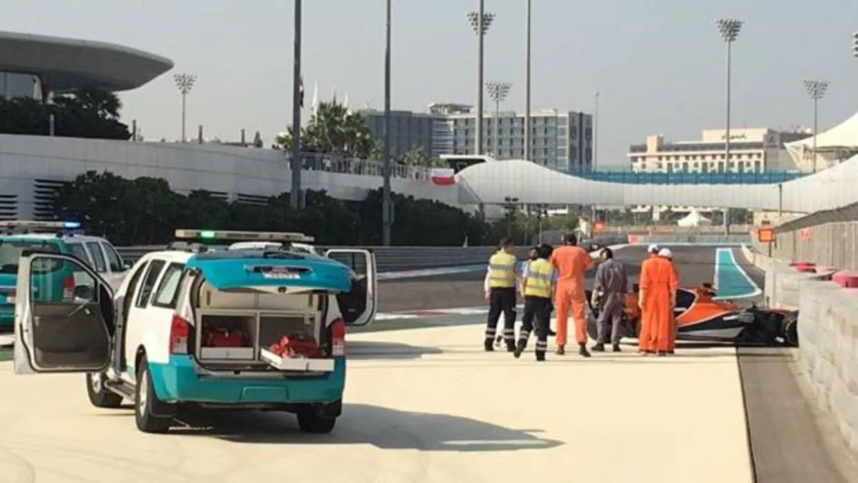 Imagen del McLaren accidentado en los test de Abu Dabi