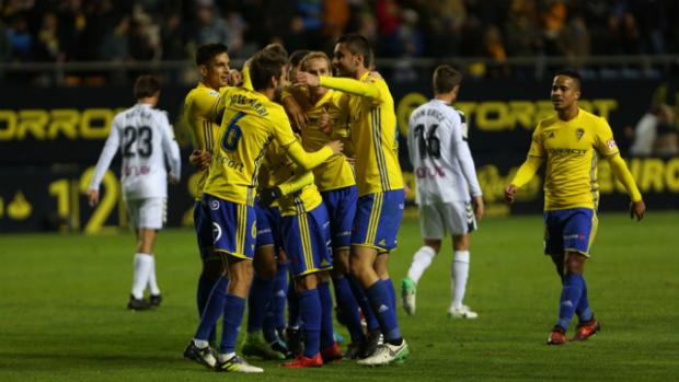 Cádiz CF-Albacete (2-0): El Cádiz CF mete la quinta y busca la Primera