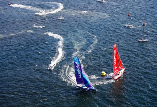 Baño del «DongFeng» en la costera de Ciudad del Cabo