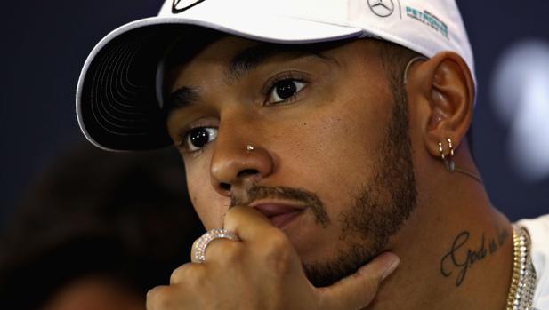 Hamilton, criticado por un comentario sexista