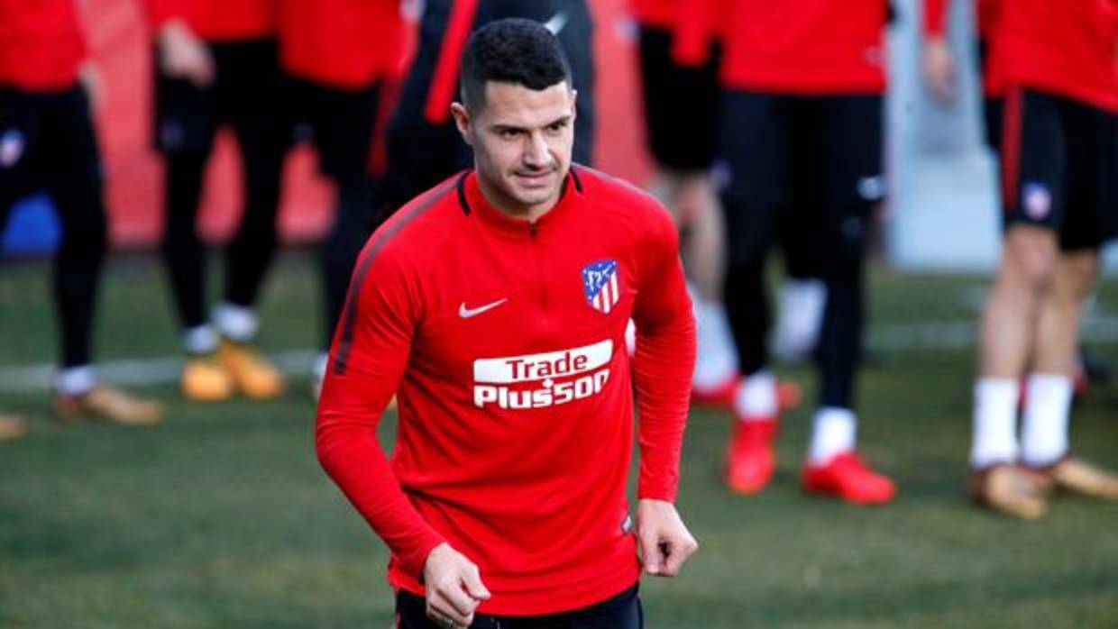 Vitolo, durante el entrenamiento del Atlético en Majadahonda