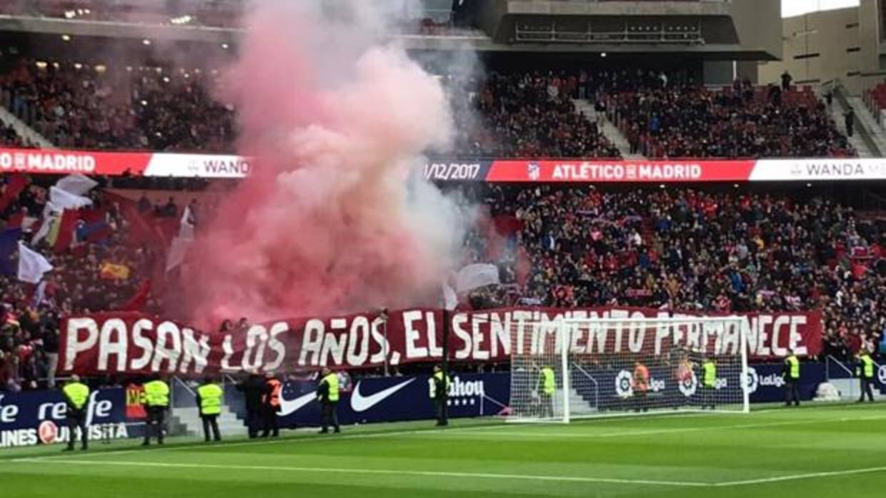 La afición del Atlético de Madrid en la presentación de Diego Costa y Vitolo