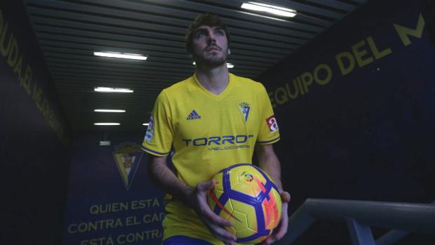 Eugeni entre los 18 convocados del Cádiz CF en su visita a Sevilla