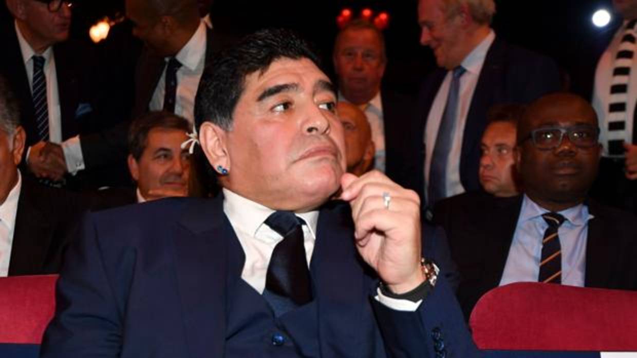 El exjugador argentino Diego Armando Maradona ha criticado la salida de Berizzo del Sevilla