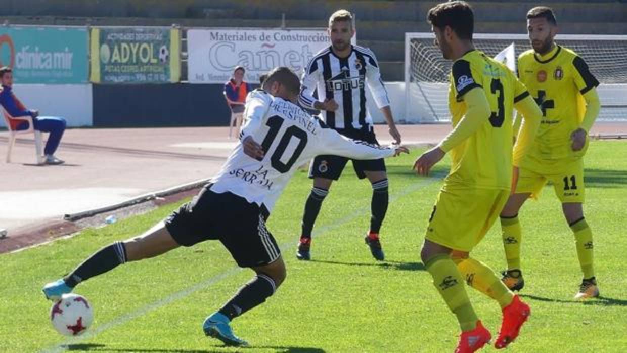 Partido entre la Balona y el Lorca Deportiva jugado este domingo