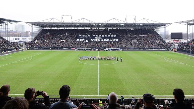 El emotivo homenaje del St. Pauli a las víctimas del Holocausto